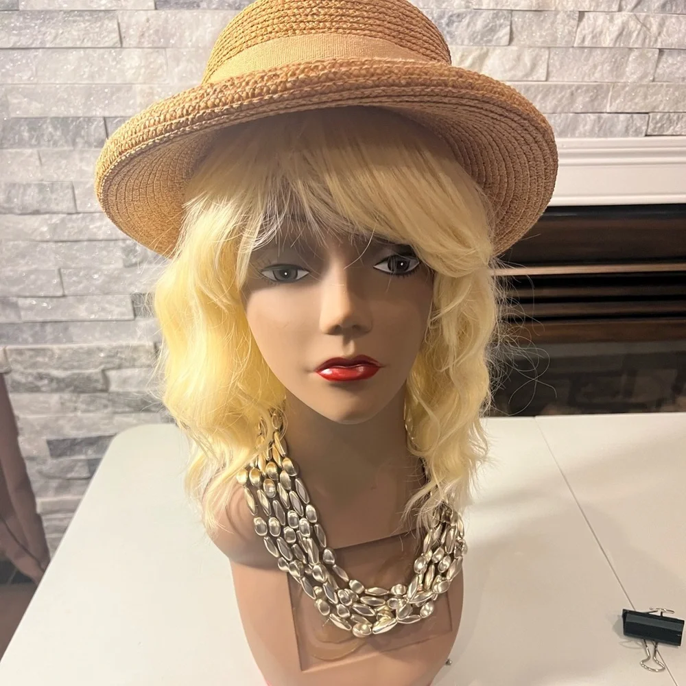 Blonde Wavy Hair Wig – Medium Length